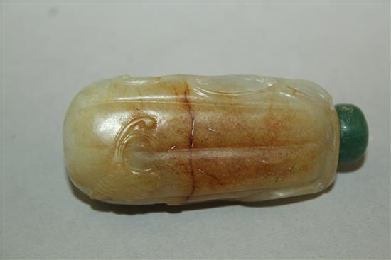 A Chinese white and russet jade bitter melon snuff bottle, 1800-1900, 5.5cm